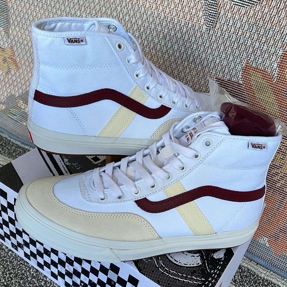 Vans WMNS Crockett High
White/Red
VN0A5JIGYF9
Sneakers - Picture 11 of 16